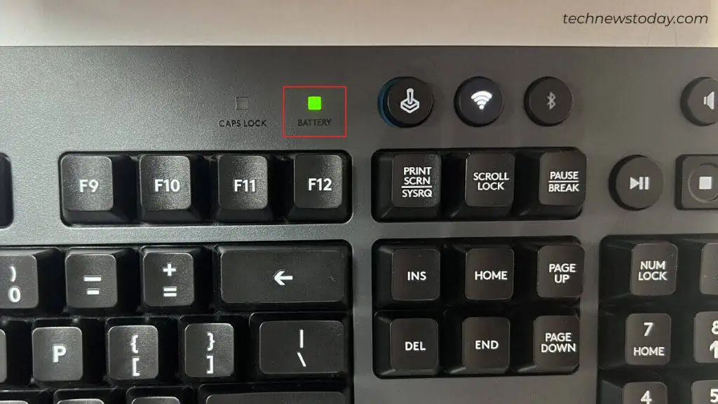 battery-indicator-on-wireless-keyboard-1024x576