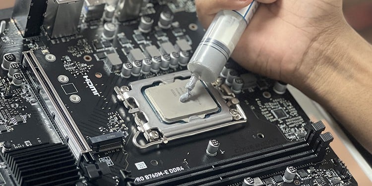 How Much Thermal Paste on CPU? When is it Too Much - Tech News Today