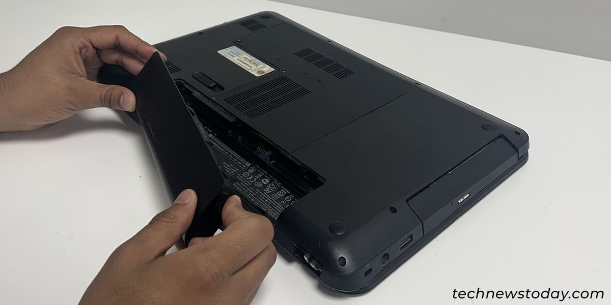 remove-laptop-battery